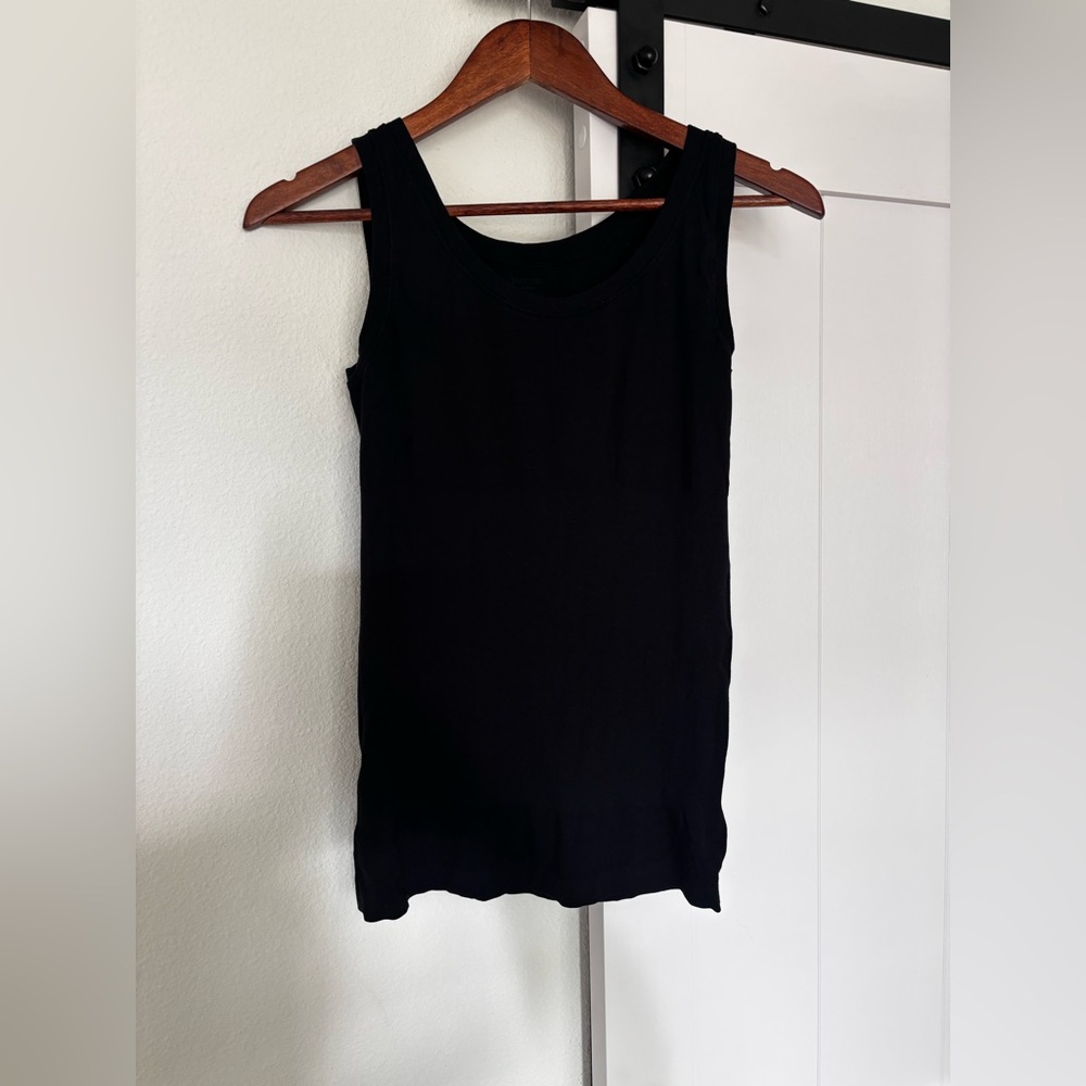 YUMMIE Black Compression
Shapewear Tank Top (L/XL)